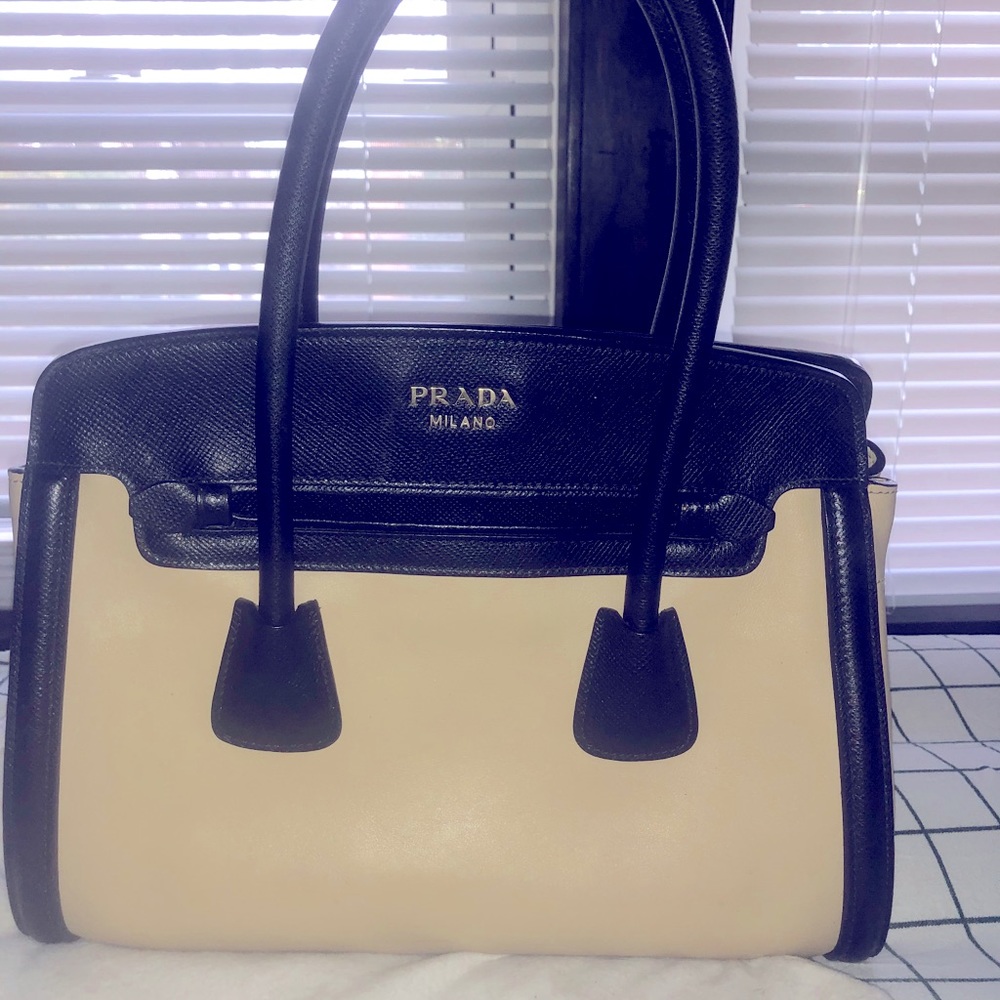 Prada Tote-Saffiano Leather